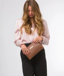 Arlesey' Tan Leather Clutch Bag