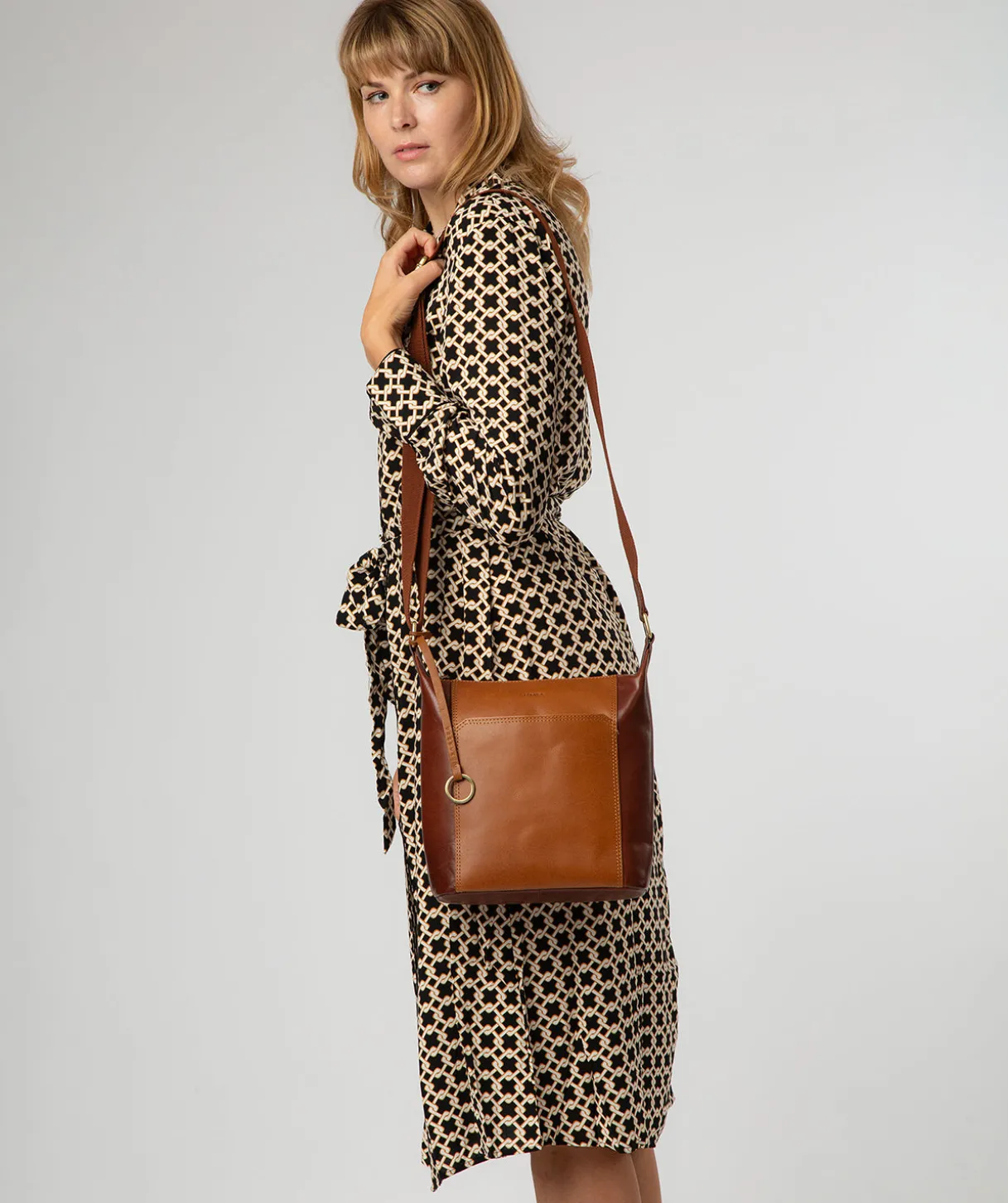 Indigo' Conker Brown & Dark Tan Leather Shoulder Bag