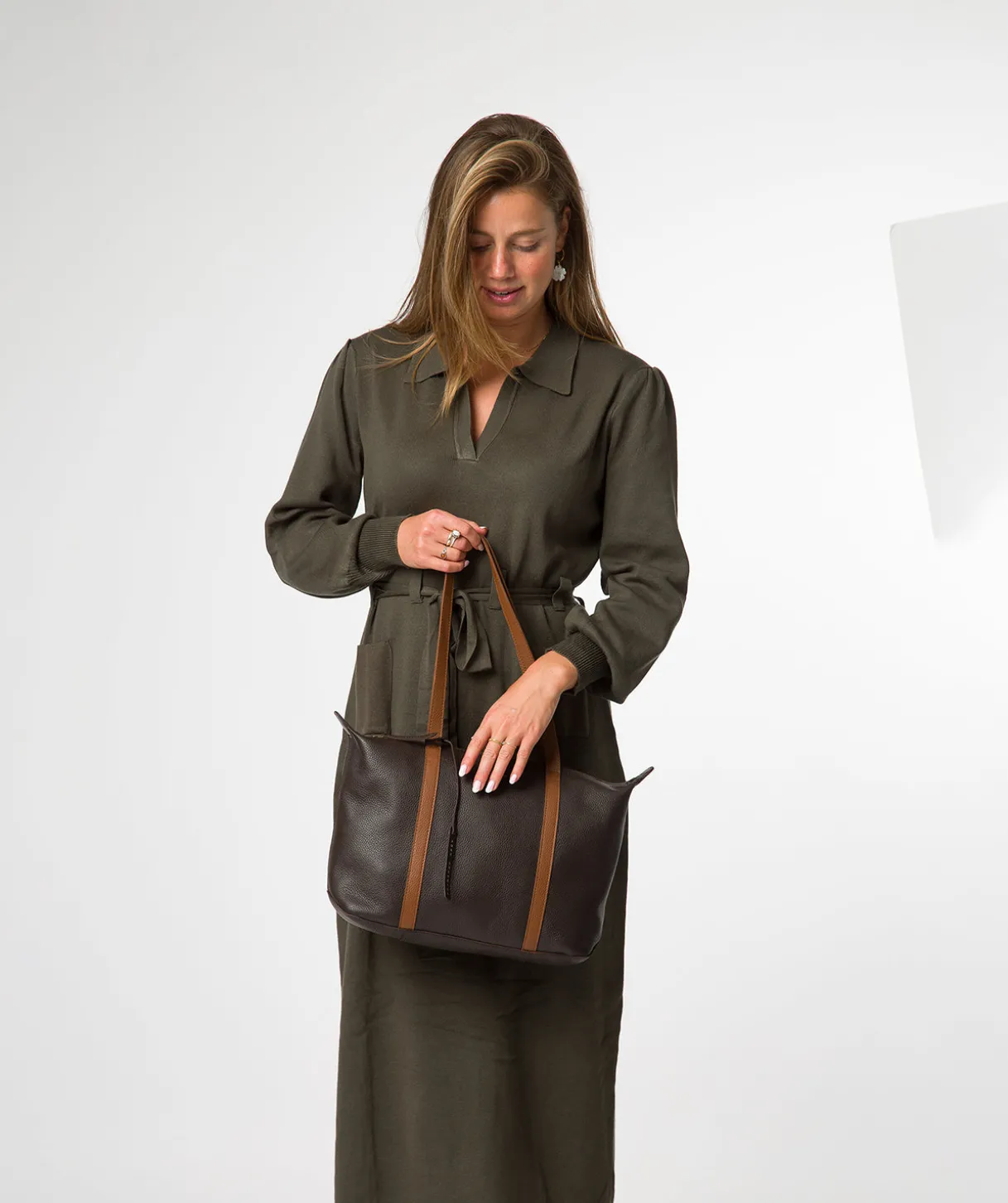 Niva' Espresso & Rich Tan Leather Tote Bag