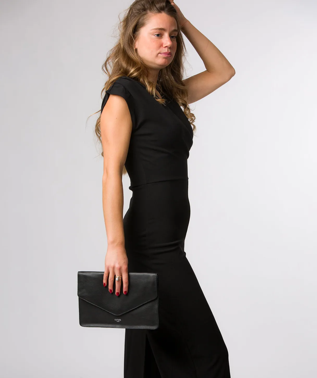 Yara' Black Leather Clutch Bag