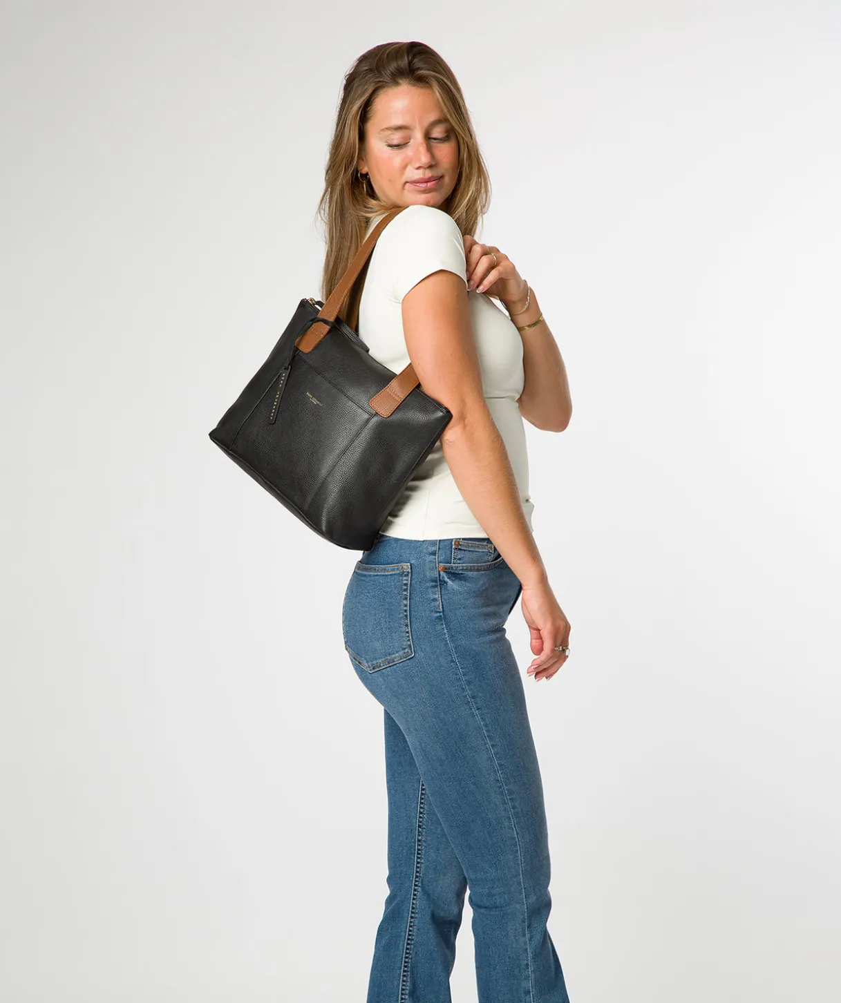 Yondo' Black & Rich Tan Leather Tote Bag