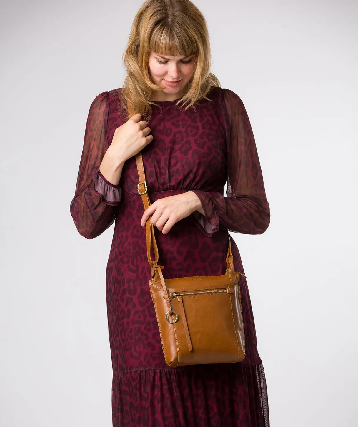 Zarro' Dark Tan Leather Shoulder Bag